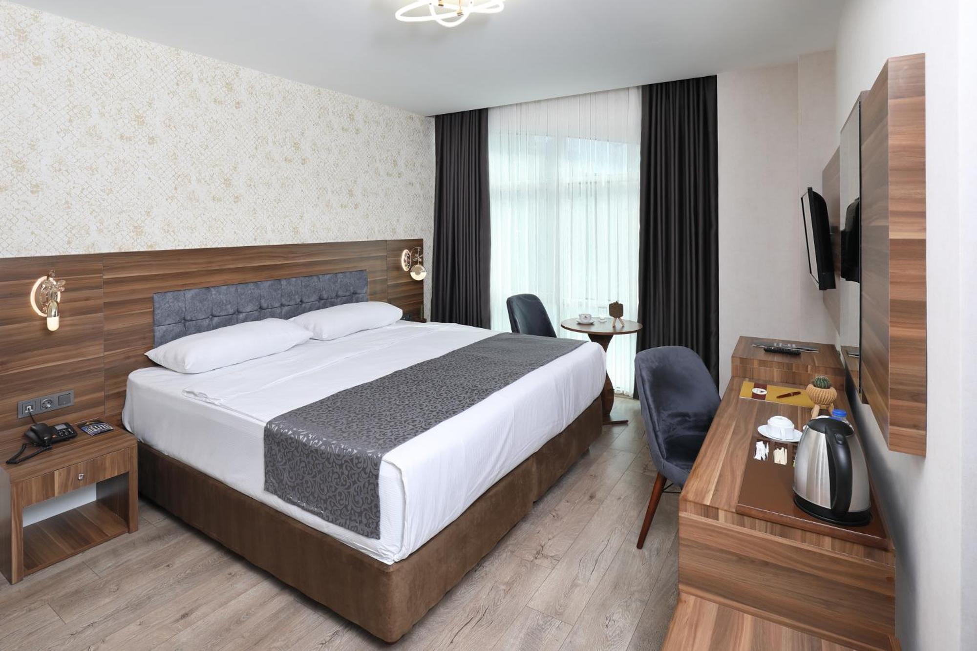 Adana Taskoeprue Hotel Eksteriør bilde